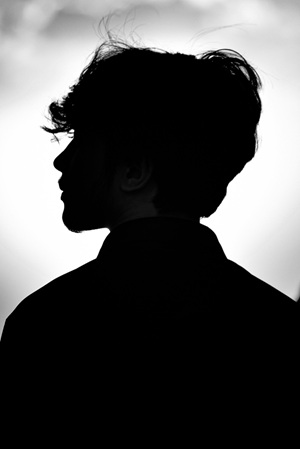 photo-1628563694622-5a76957fd09c